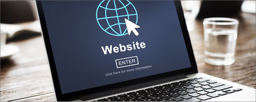 Notebook aberto com imagem de website que é opção de onde divulgar meus produtos.