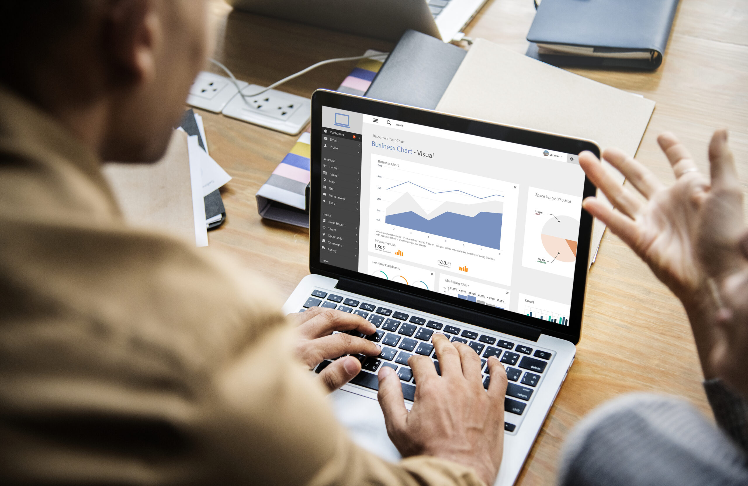 Marketing digital para mudanças B2B: alcançando tomadores de decisão